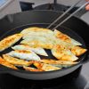Pre-Seasoned Cast Iron Skillet Heat-Resistant Holder